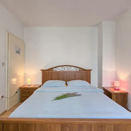 Veruda Porat * 普拉