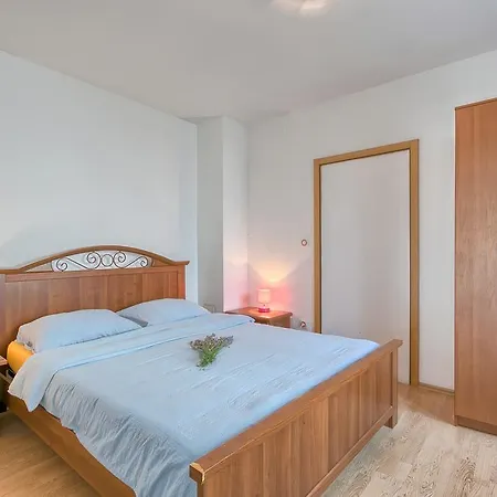 Veruda Porat Apartment